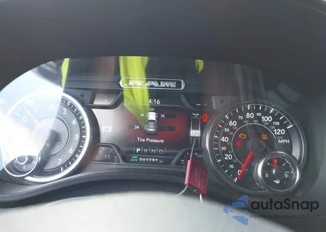 2021 Ram 1500 Laramie 4X4 5'7 Box from USA, damaged, VIN 1C6SRFJTXMN617402